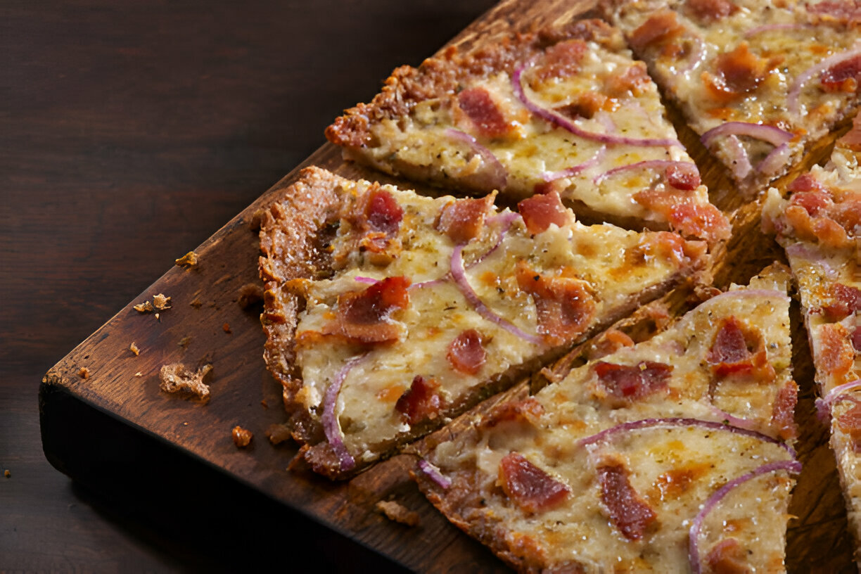 Homemade Chicken Bacon Ranch Pizza: Simple & Delicious Recipe