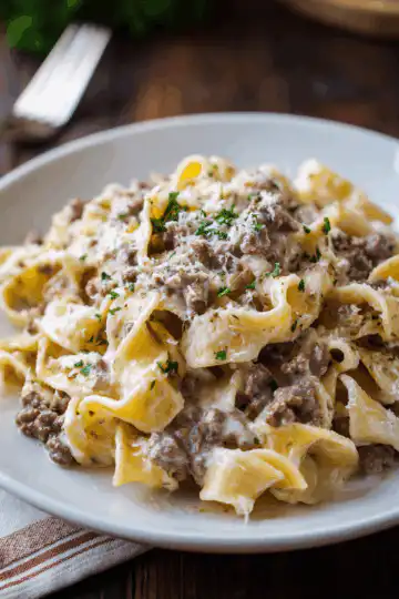 Creamy Ground Beef Alfredo Pasta