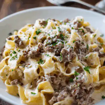 Creamy Ground Beef Alfredo Pasta