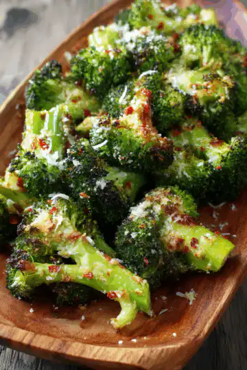 GARLIC PARMESAN ROASTED BROCCOLI