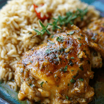 Savory Southern-Style Smothered Chicken and Rice