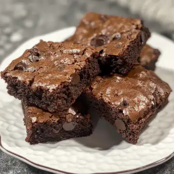 Fudgy Chewy Browkies Brookies taken with iphone 15 pro max --iw 2 --ar 4:5 --v 6.1 --raw