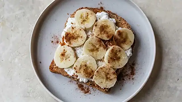 Side view of spicy cottage cheese toast ready to serve