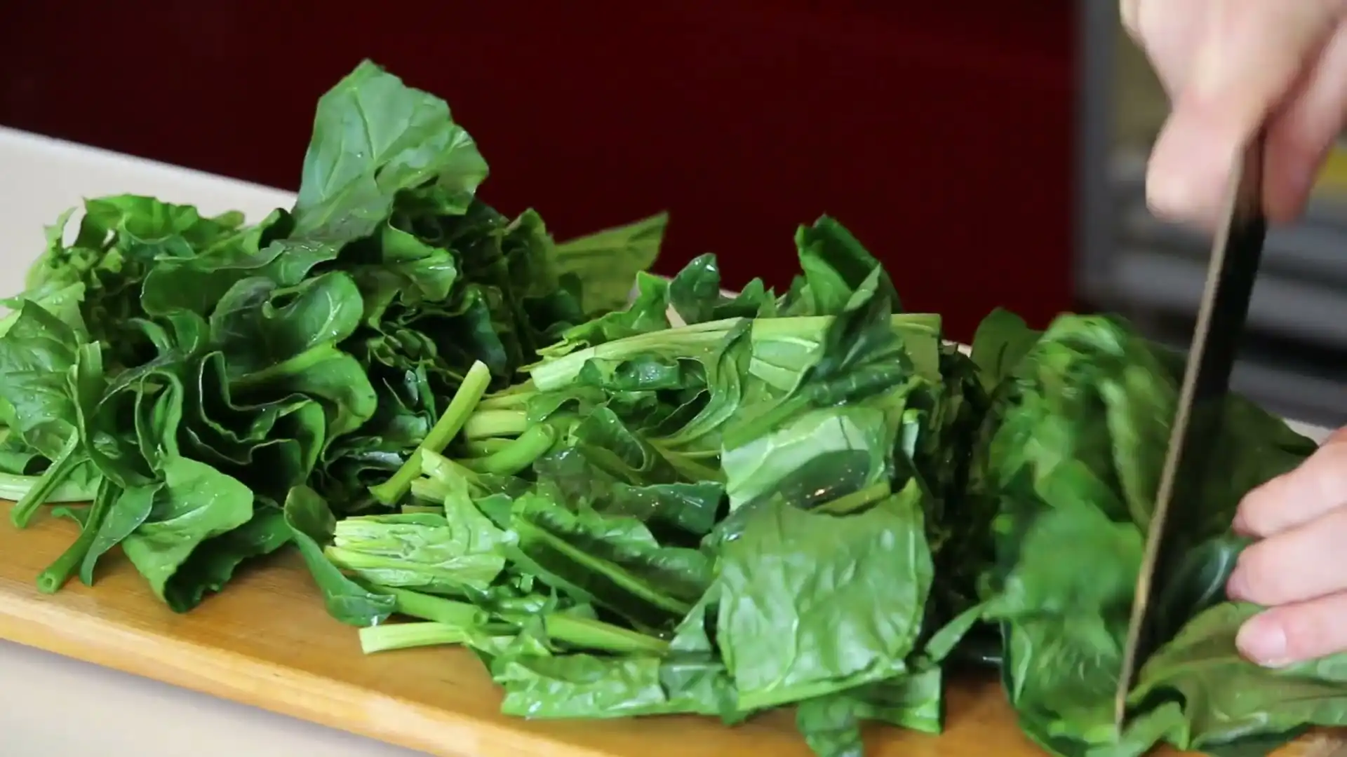 easy Spinach Salad With Bacon And Eggs