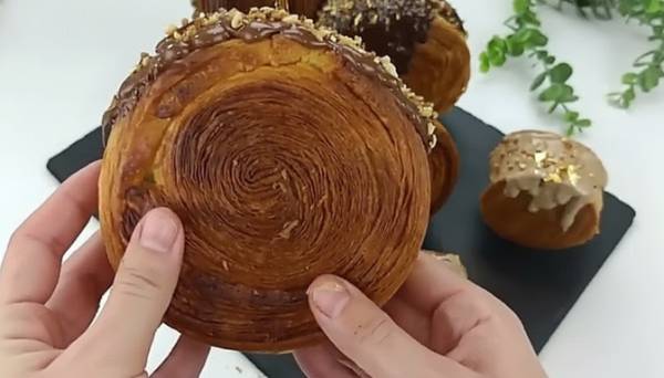 easy viral pistachio croissant
